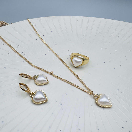 Sparkling Emerald Heart Necklace Set