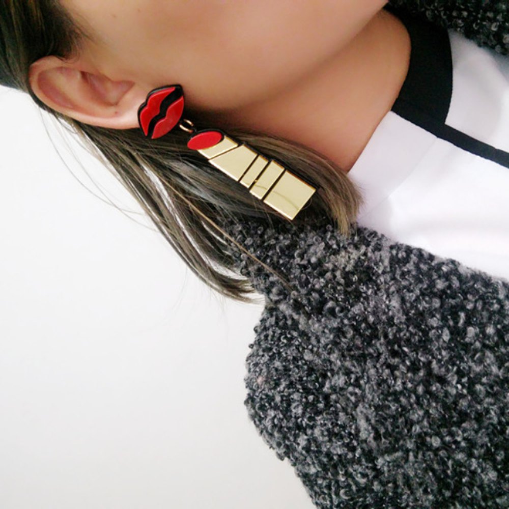 Ultra Trendy Unique Lipstick lips Earrings