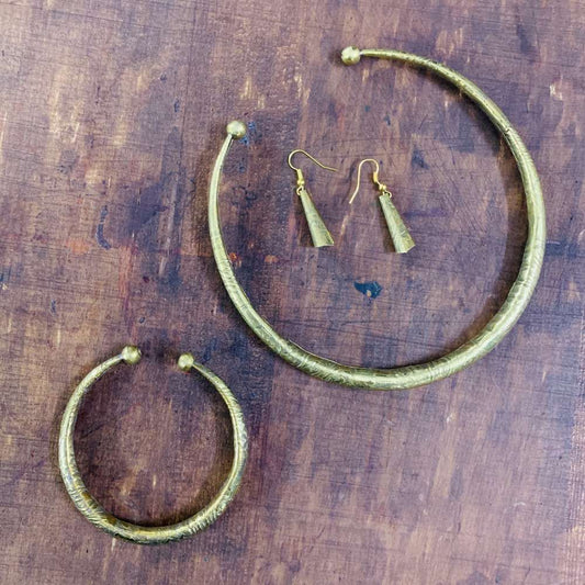 LARQ JEWELS Tribal Golden Tone Oxidized Choker Bangle Set