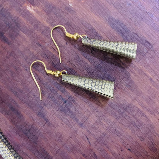 LARQ JEWELS Tribal Oxidized Golden Tone Choker  Set