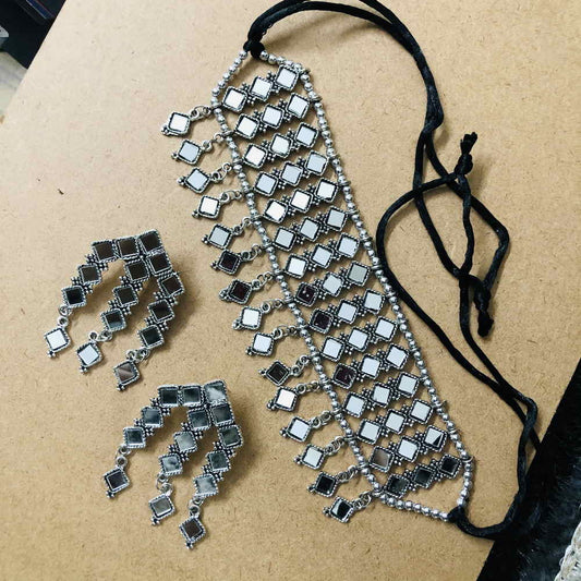 Larq Jewels Mirror Choker Necklace Set With Earrings