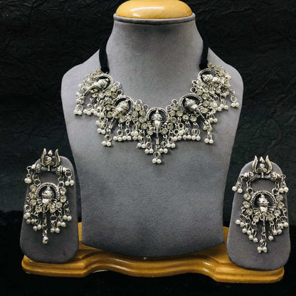 Larq Jewels Oxidised Silver Oxidized Ganesha Necklace