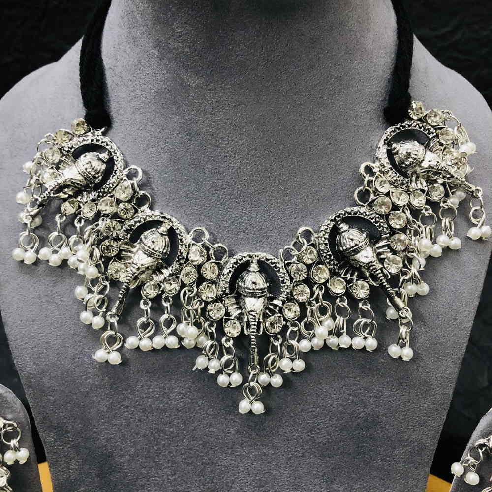 Larq Jewels Oxidised Silver Oxidized Ganesha Necklace