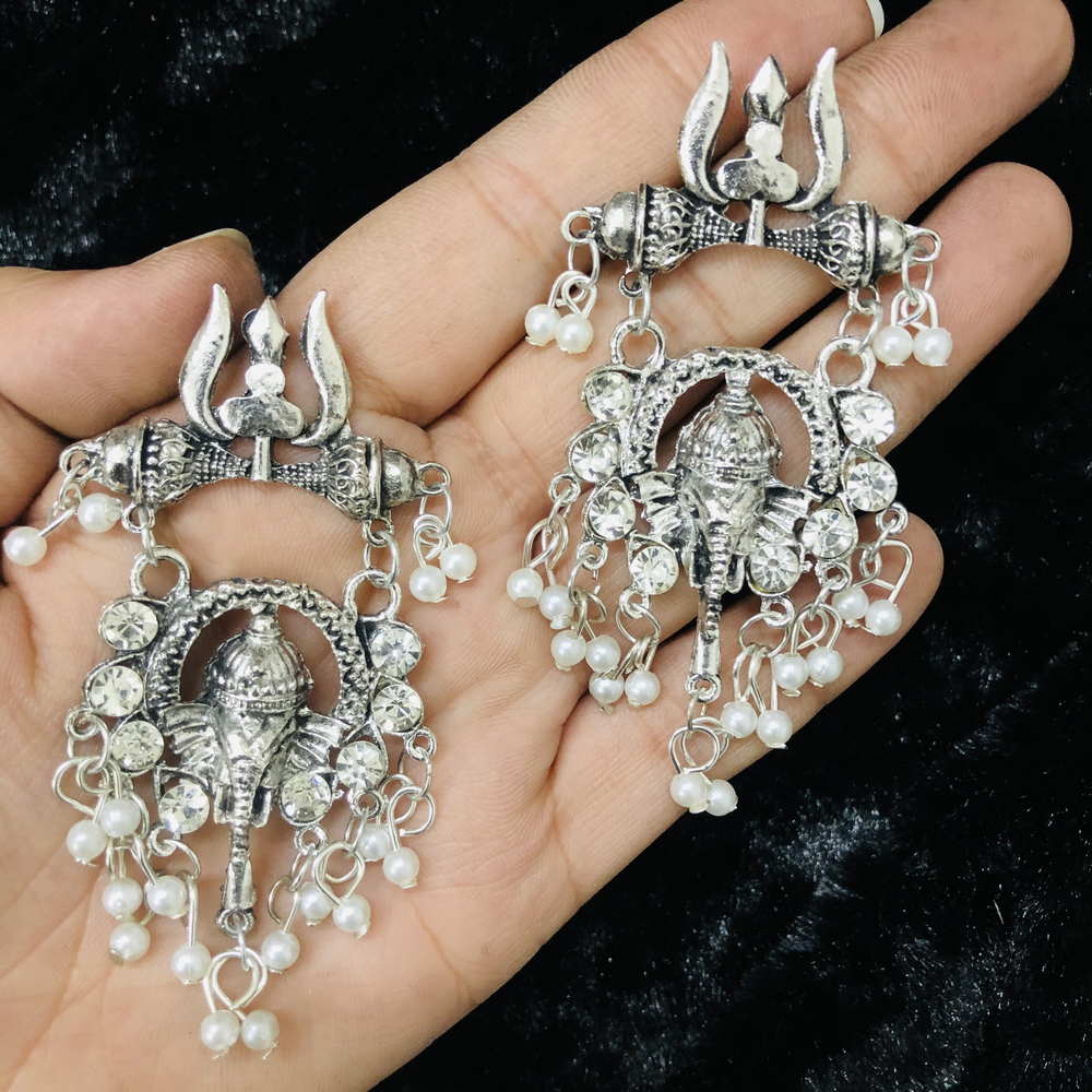 Larq Jewels Oxidised Silver Oxidized Ganesha Necklace