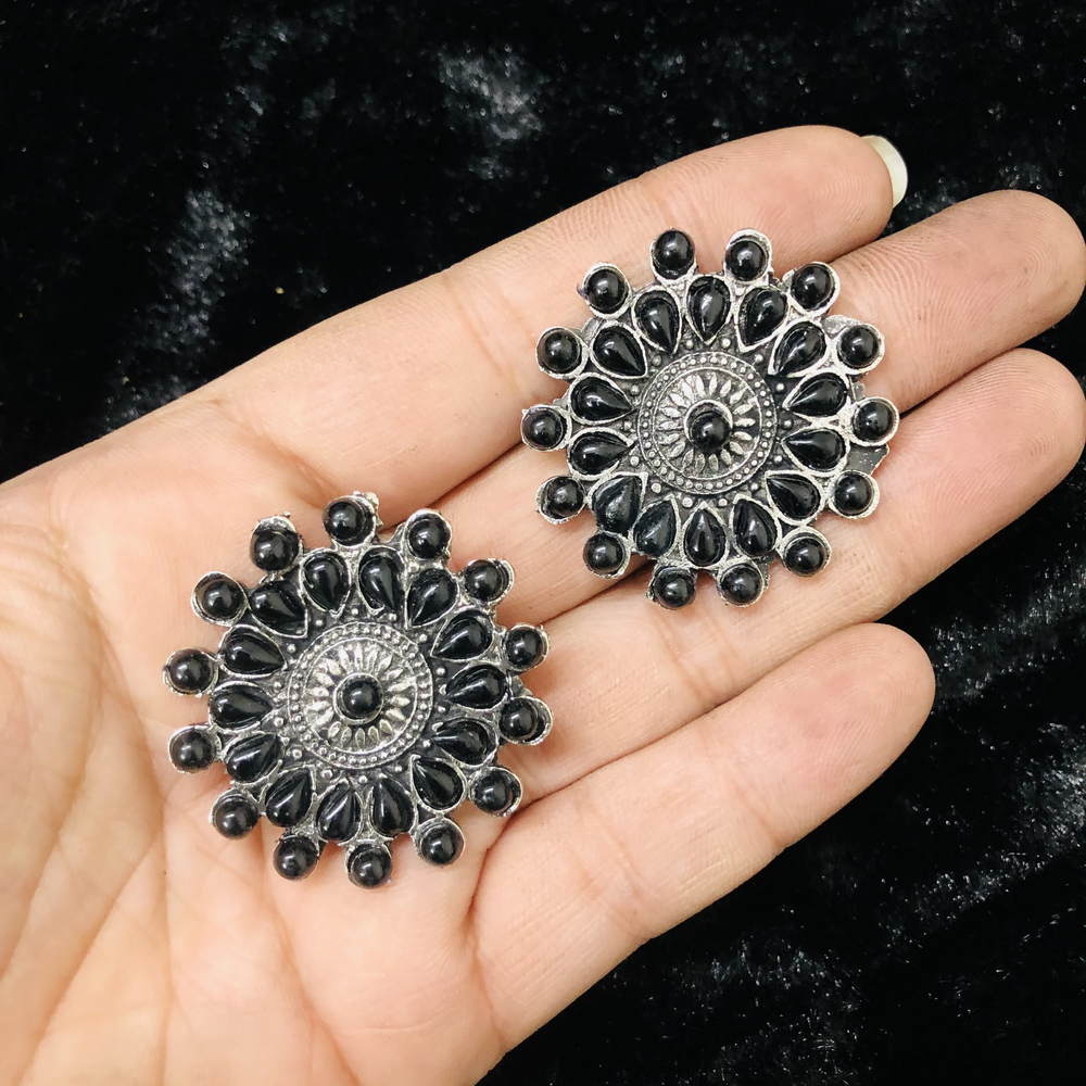 Larq Jewels oxidized silver Black kundan choker