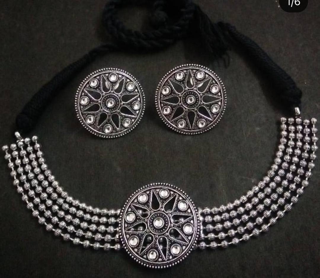 LARQ JEWELS Oxidized Silver Choker Necklace with Earrings