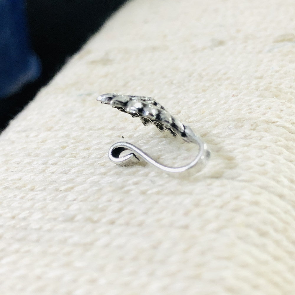 Larq Jewels Silver Oxide Finish Round Shape Press On Nose Ring