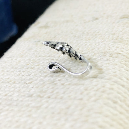 Larq Jewels Silver Oxide Finish Round Shape Press On Nose Ring