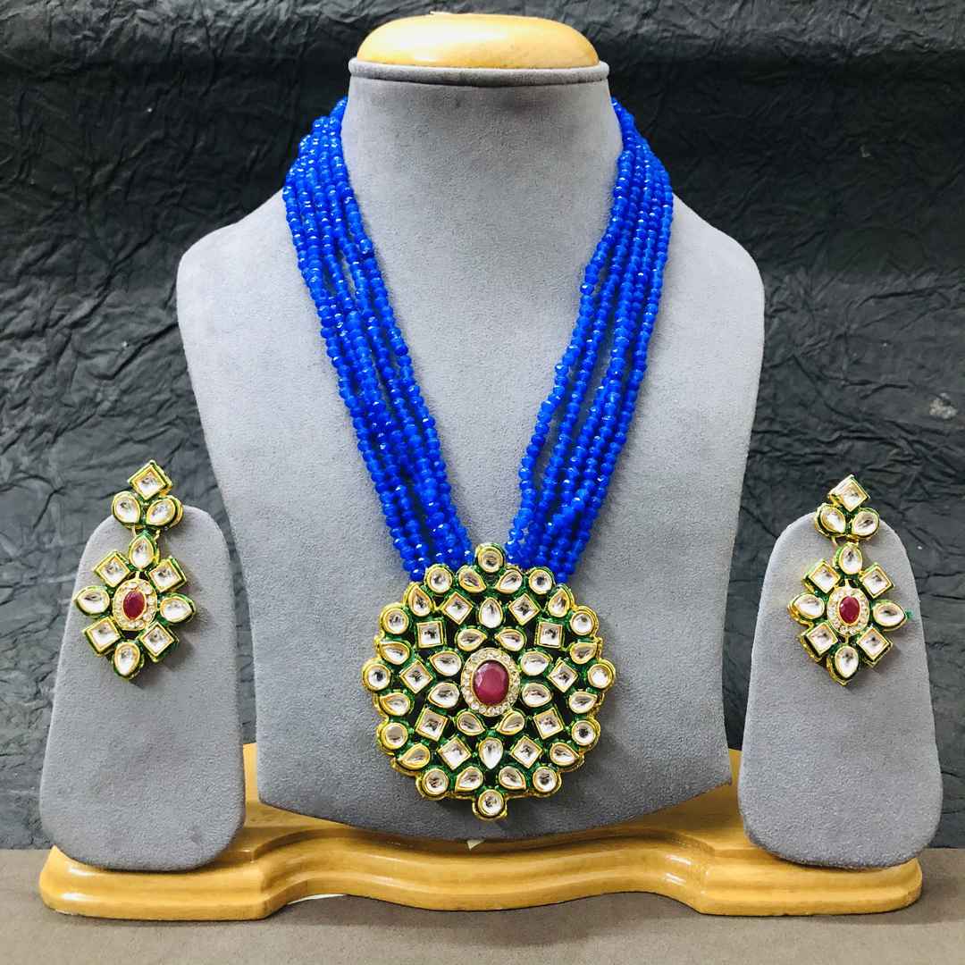 LARQ JEWELS Padmavati Style Kundan Necklace Set