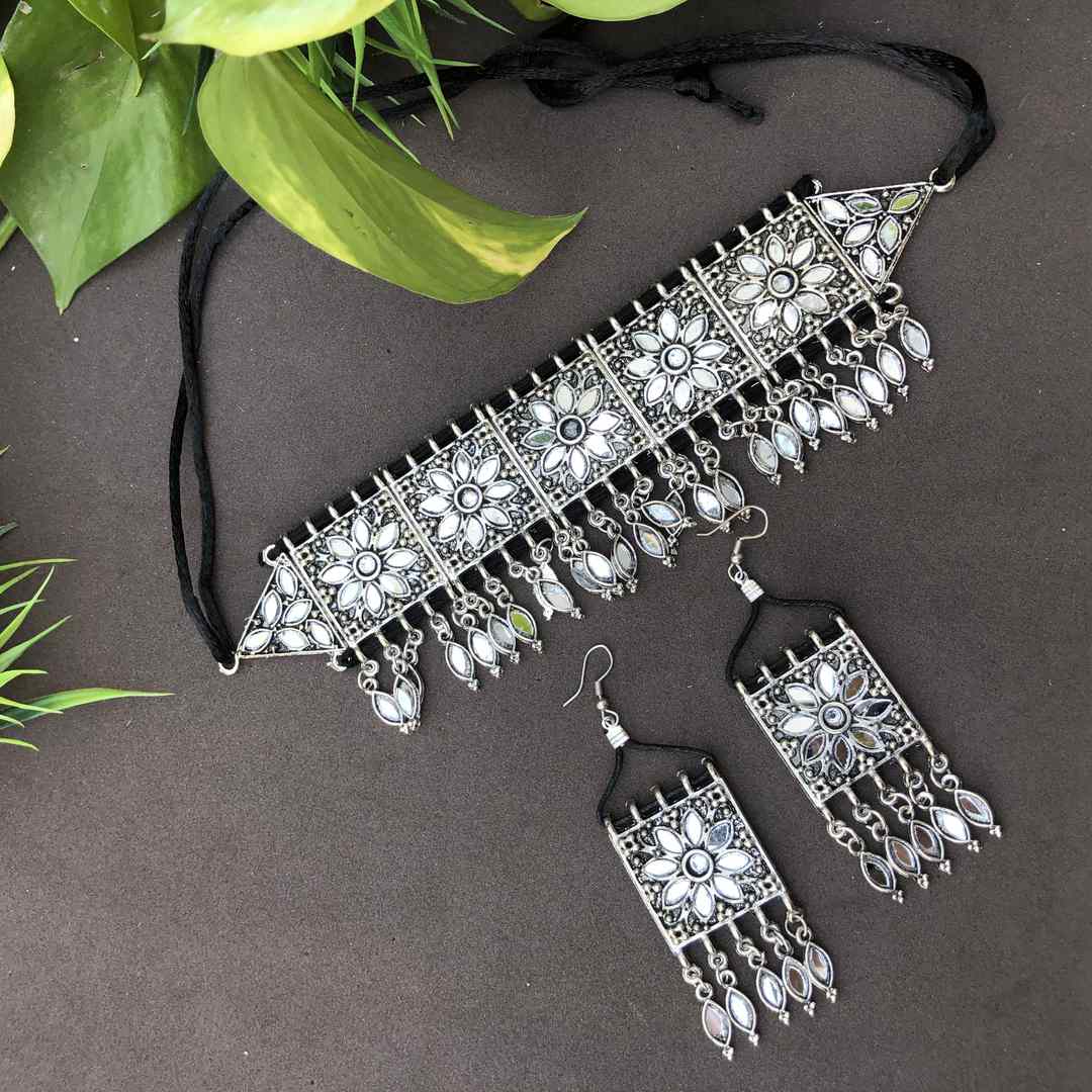 LARQ JEWELS Oxidised Silver Floral Mirror Choker Necklace Set