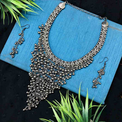 LARQ JEWELS Traditional German Silver Alloy Ghungroo Necklace