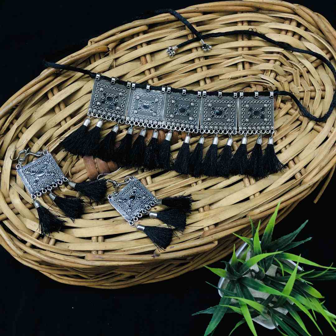 LARQ JEWELS Traditional Afghani Oxidised Silver Meena Choker- BLACK