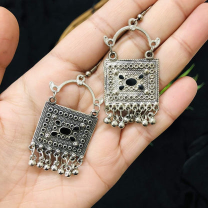 Larq Jewels Oxidised Silver-Plated Floral Stone-Studded Afghani Necklace