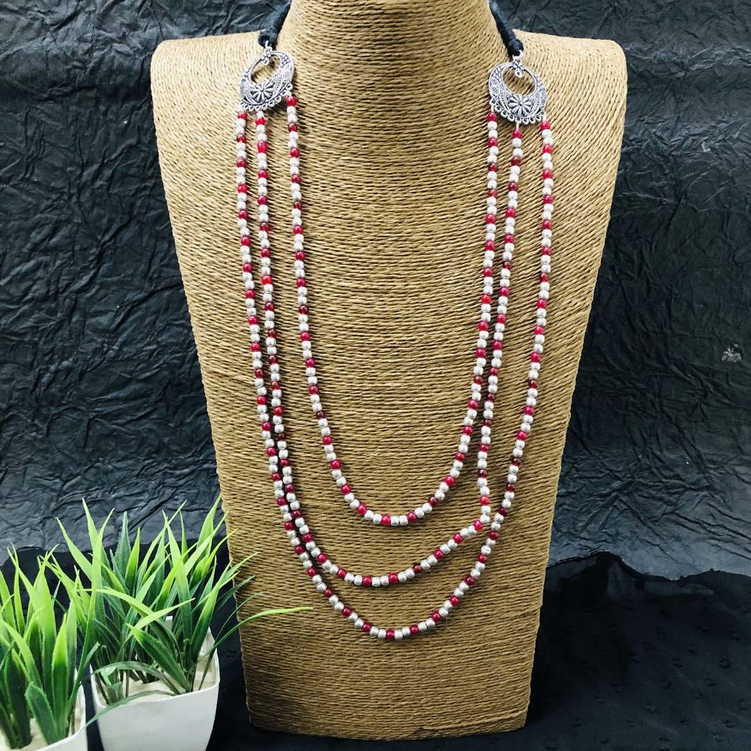 LARQ JEWELS South Indian Style Onyx Pearl Beads Necklace