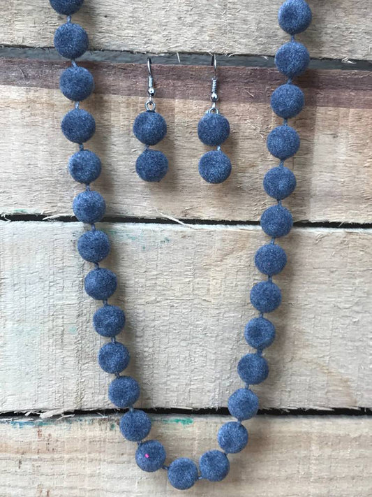 LARQ JEWELS Grey Velvet Light-weight Necklace Set